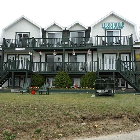 Hotel Sous La Croix 152725 Tadoussac Exteriér fotografie