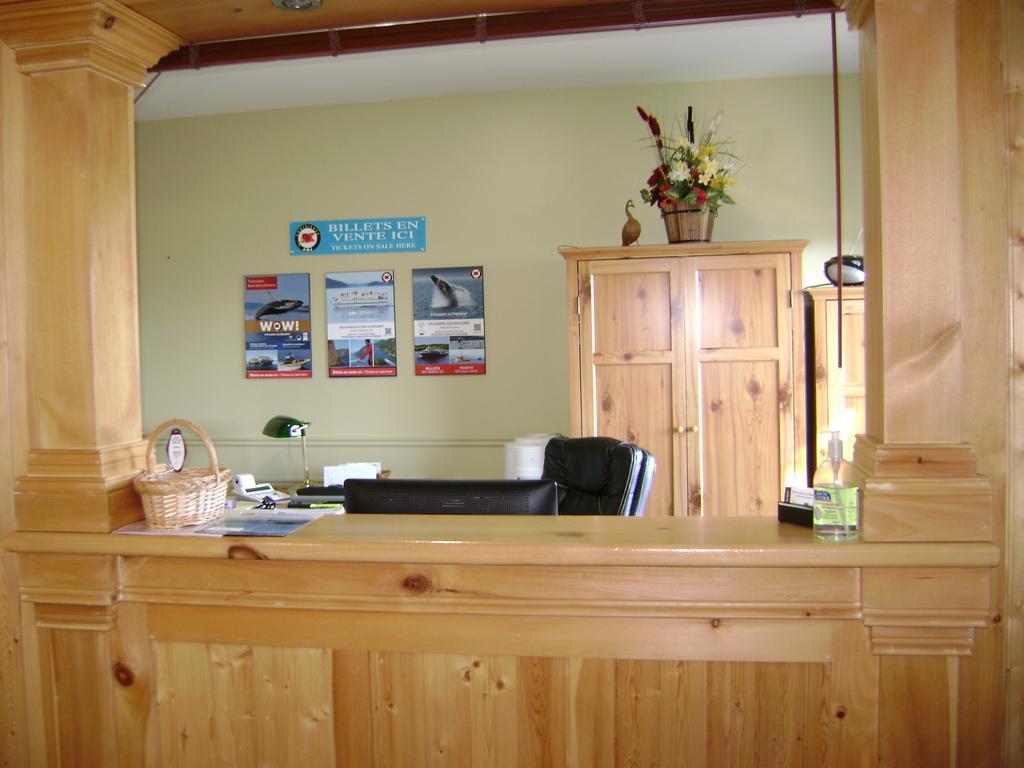 Hotel Sous La Croix 152725 Tadoussac Exteriér fotografie