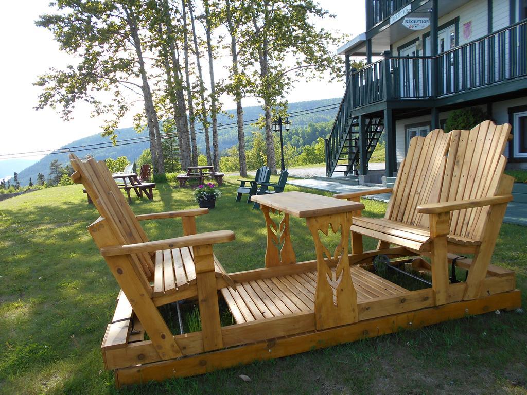 Hotel Sous La Croix 152725 Tadoussac Exteriér fotografie